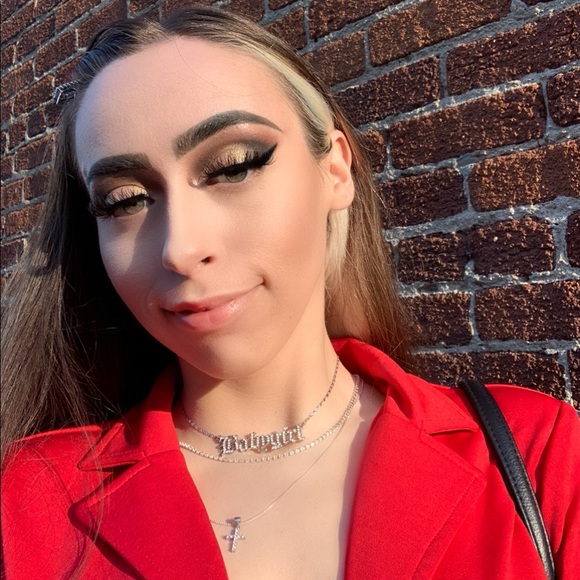 Meet your Posher, Bianca - Picture 3 of 12